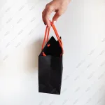 Пакет из цветной бумаги
